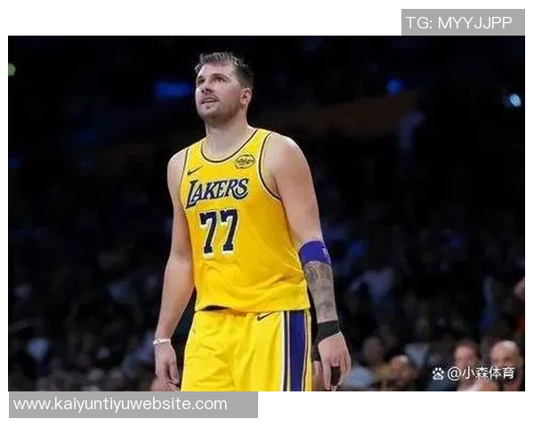 海斯称赞东契奇传球能力与老詹联手将形成强大牵制力